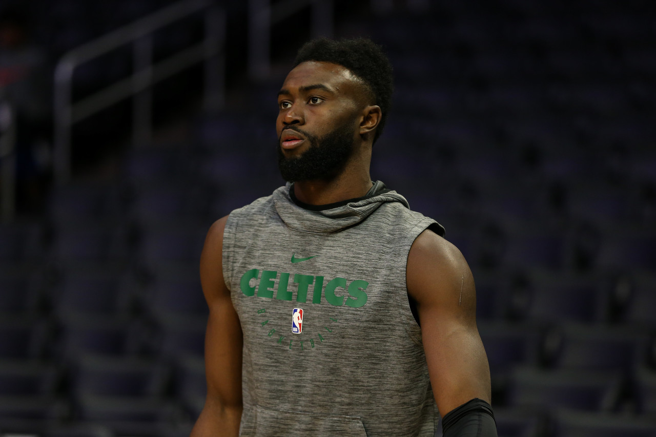 阿夫迪亚连续5场25+5+5，追平利拉德保持的队史纪录（阿夫迪亚火力全开：连续五战25分5板5助，追平利拉德队史纪录）