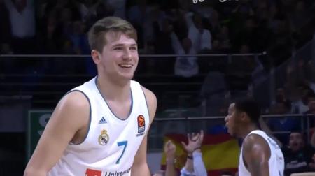 孔蒂：我们的中场只剩洛博特卡和小麦，希望不会再有人受伤（孔蒂：中场仅剩洛博特卡与小麦，盼再无伤兵）