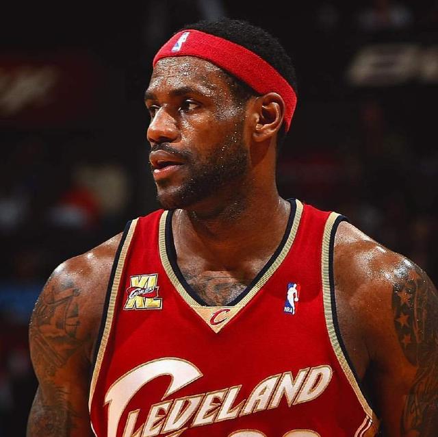 3-2！石川祐希9分+二连胜詹内利绝杀尼科洛夫21分难救主（詹内利绝杀助队3-2险胜！石川祐希9分收获二连胜，尼科洛夫砍21分仍无力回天）